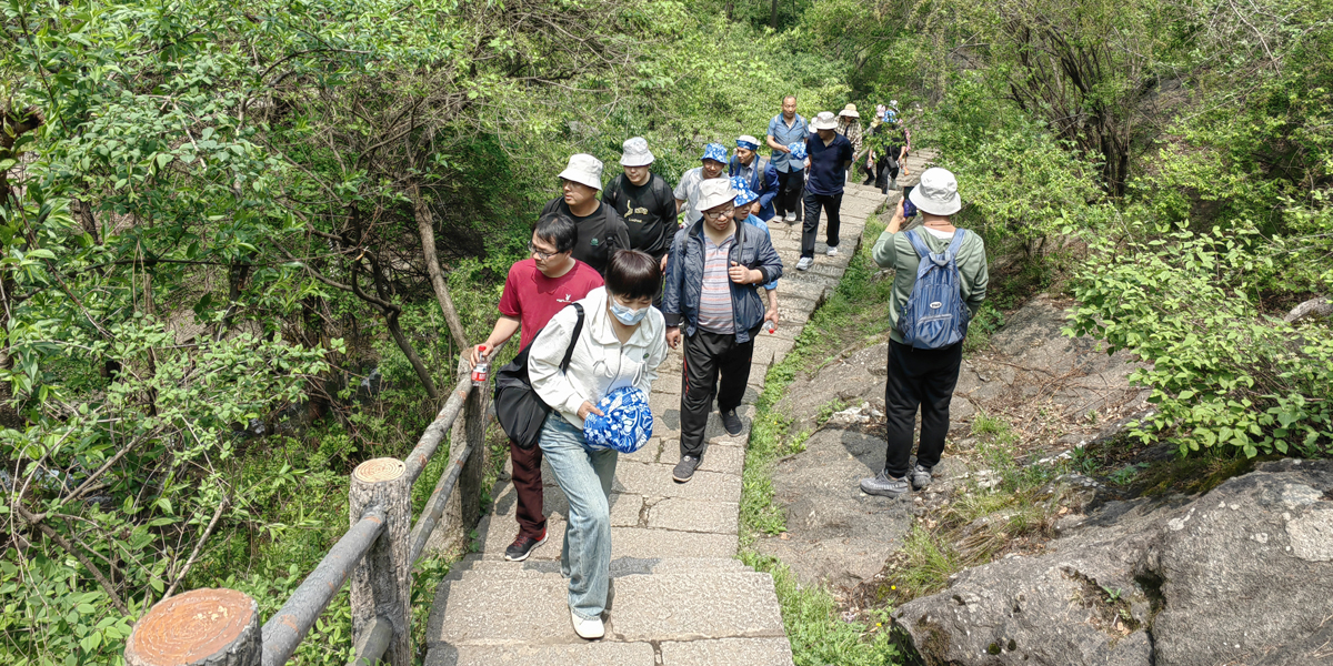 邦大重工團隊洛陽(yáng)重渡溝兩日游